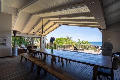 Selection Beach Casa | 4 Bedroom Beach House on 4th Ave