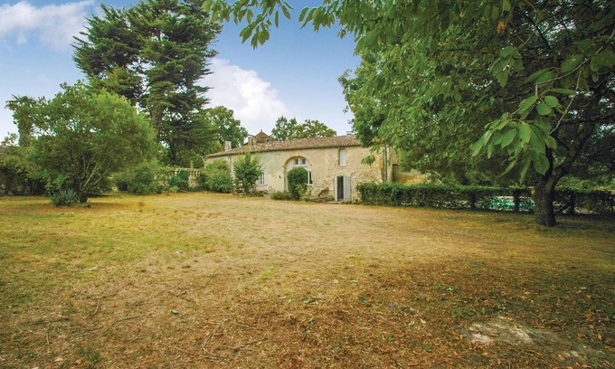 Saint-Germain-de-la-Riviere Casa | Hermosa casa de 4 dormitorios en St.