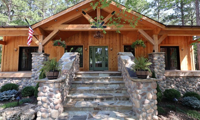 Imperial Cabina | 4 Bedroom Cabin Retreat