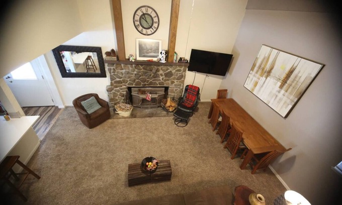 Truckee Chalet De Esquí | 4 Bedroom Chalet at Donner Lake. Monthly during Summer and Holidays.