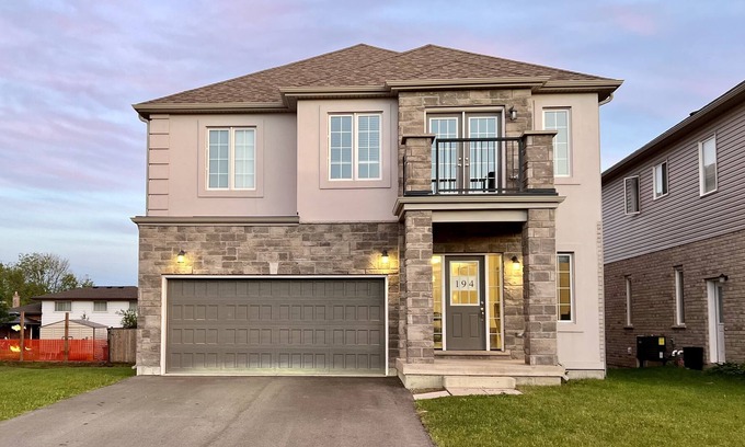 Welland Casa | 4 bedroom clean and spacious home