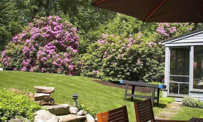 Madison Casa | Colonial de 4 habitaciones con piscina en el suelo South Madison CT: 74 Hull Rd