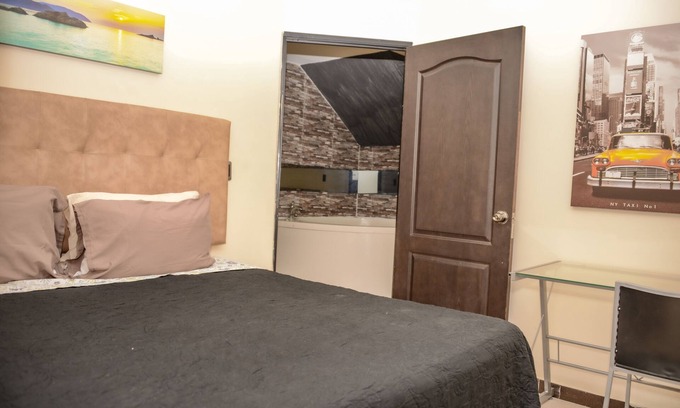 Lalinde Apartamento | Combo de 4 dormitorios de dos apartamentos, dos bañeras de hidromasaje, aire acondicionado, área de Lleras