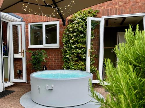 Gloucester Casa | 4 Bedroom Cotswold Getaway - Your Perfect Escape Awaits!