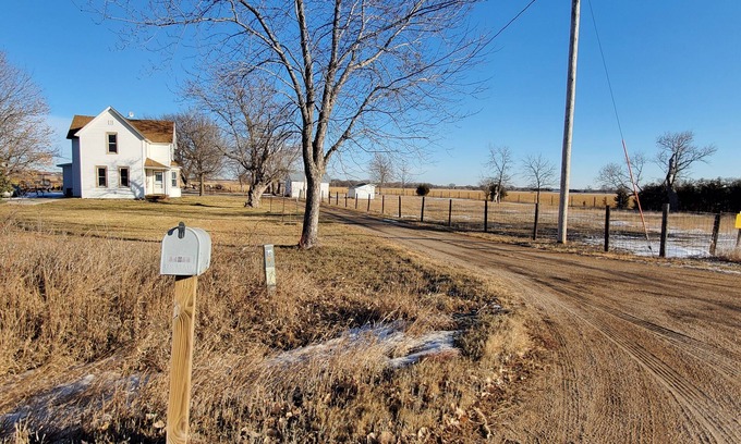 Pierce County Otro | 4 bedroom country farmhouse