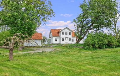 Grastorp Casa | 4 Bedroom Cozy Home In Flo