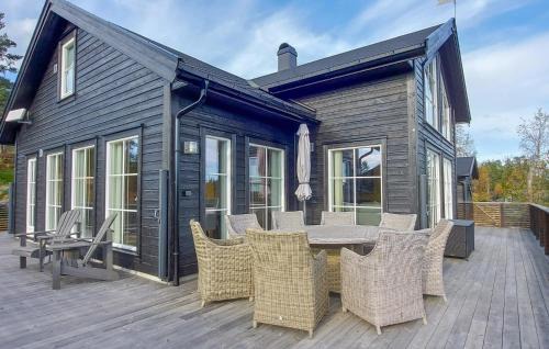 Kongsberg Casa | 4 Bedroom Cozy Home In Skollenborg