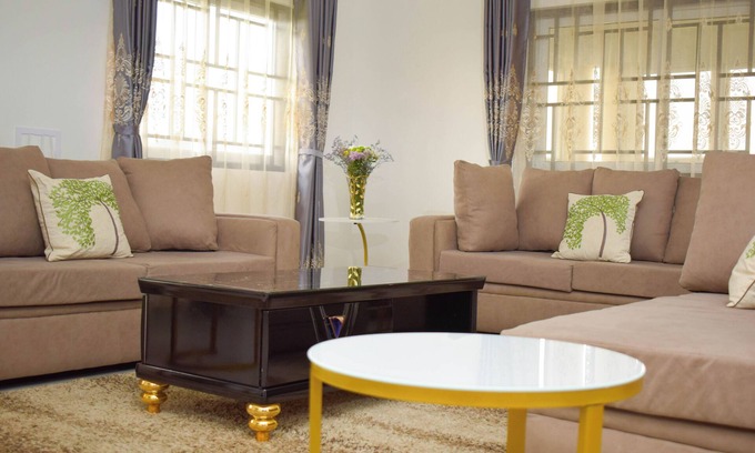 Nakuru County Apartamento | Cozy 4 bedroom all master ensuite furnished retreat with garden in Nakuru, Kenya
