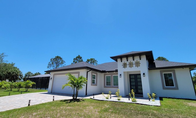 North Port Casa | 4 Bedroom Heated Pool Home Oasis !