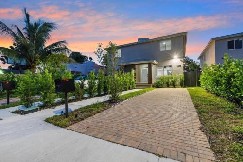 Little Haiti Apartamento | 4 Bedroom Holiday Retreat BBQ Marketplace