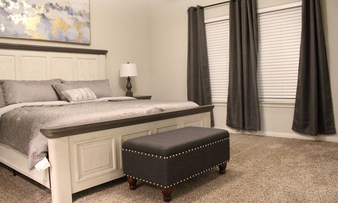 Medina Valley Casa | 4-bedroom home close to Sea World, Lackland AFB, & many other attractions!