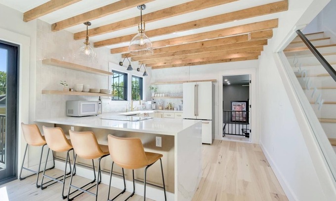 Nashville Casa | 4 bedroom home downtown Nashville. Hot tub, large patio, fire pit, and game room