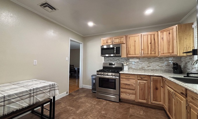 Pueblo Casa | 4-bedroom home in central Colorado