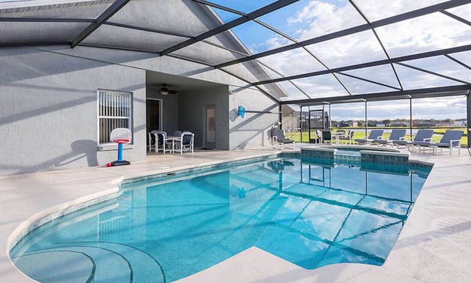 Crescent Lakes Casa | 4 Bedroom Home in Gated Area on the Lake withSolar Heated Large Pool with Spa