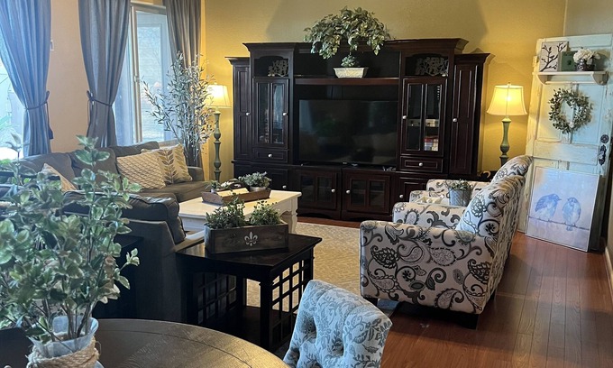Fletcher Heights Casa | 4 bedroom home near cardinals Stadium Super Bowl