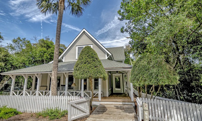 Cape Fear Station Casa | Bienvenido a Astrid's Digs en Bald Head Island