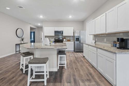 Lake Charles Casa | 4 Bedroom home with Hot Tub in Lake Charles La