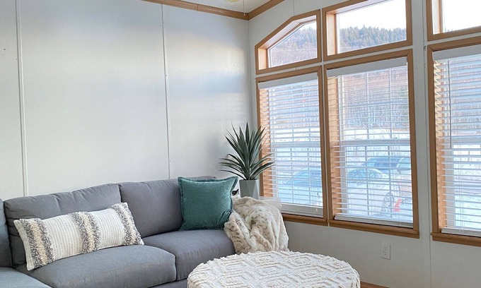 Windham Casa | 4 bedroom house 10 minutes to Windham Mountain