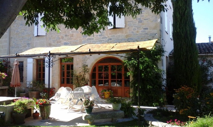 Marguerittes Casa | Casa de 5 dormitorios, piscina, mar a 35 '