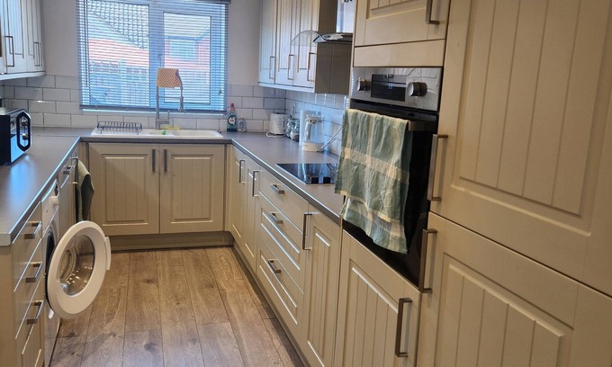 Basildon Casa | 4-bedroom house in charming Pitsea with WiFi