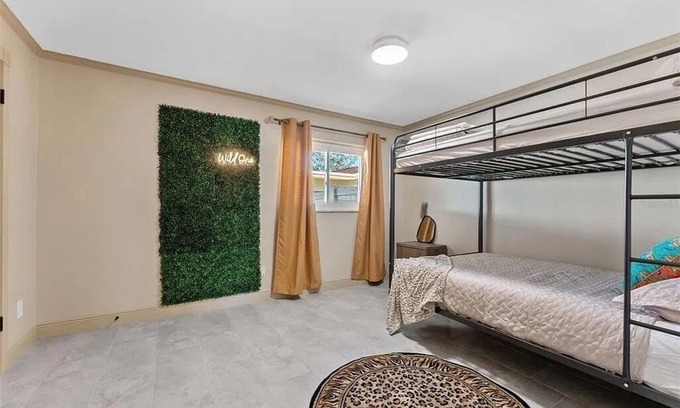 Largo Casa | 4-bedroom house in tranquil Largo with AC