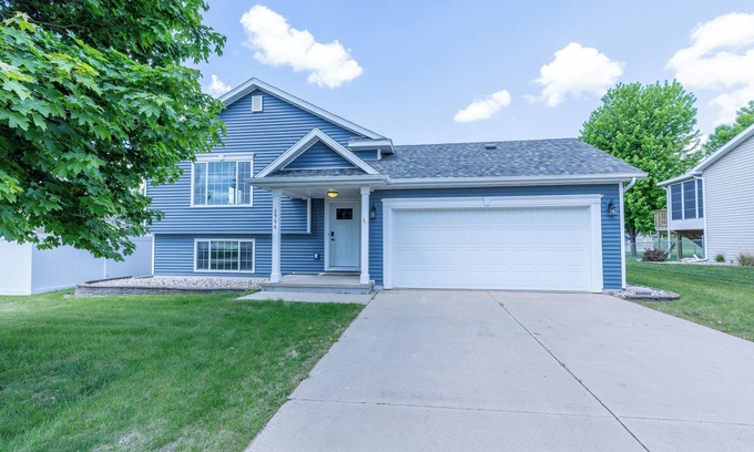 Spirit Lake Casa | 4-bedroom house in peaceful Spirit Lake with WiFi, AC, SPACIOUS