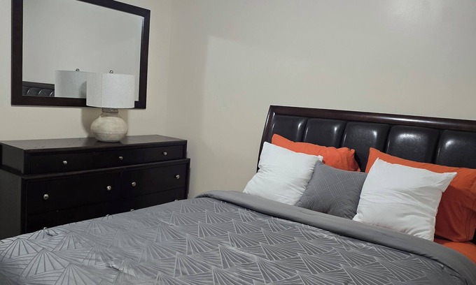 Warrenville Casa | 4-bedroom house in beautiful Warrenville with WiFi, AC. Start your getaway now