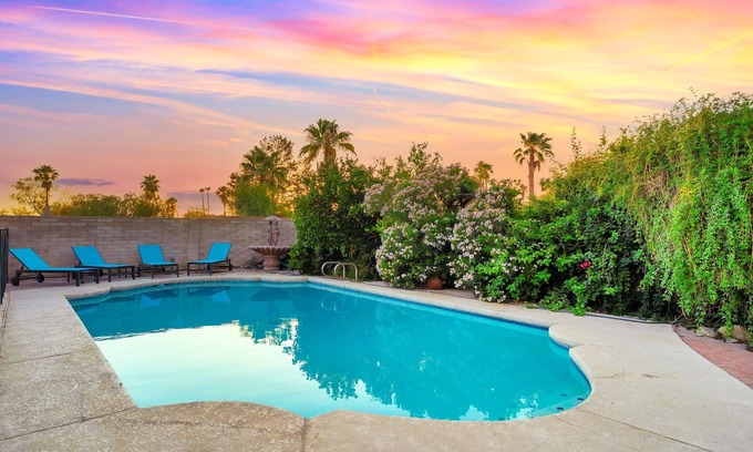 Tucson Casa | 4-bedroom house sleeps 10 in East Tucson with Pool and Game room,