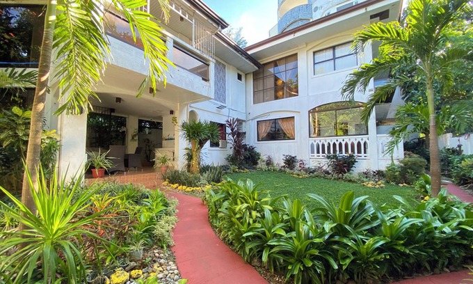 Balabag Casa | 4-Bedroom house- Summer Breeze Boracay Aklan