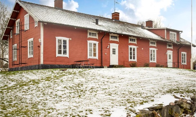 Orrefors Apartamento | 4 Bedroom Lovely Apartment In Orrefors