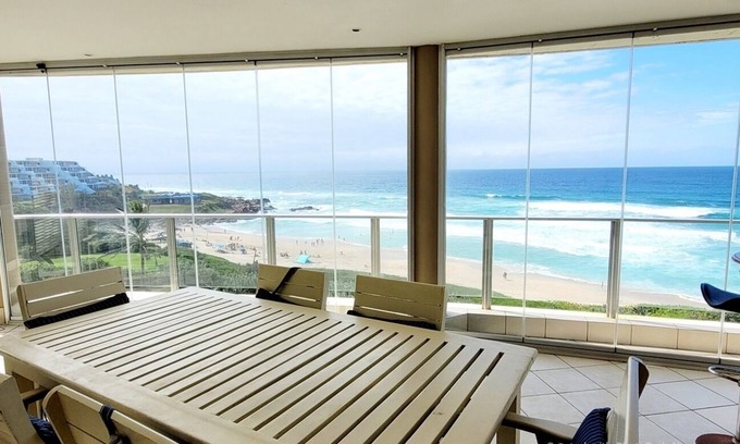 Margate Apartamento | 4 Bedroom Luxury Apartment On the Beach. Spacious with breath taking sea views.