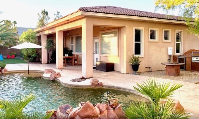 Summerlin South Casa | 4-bedroom Luxury Oasis Las Vegas Pool House