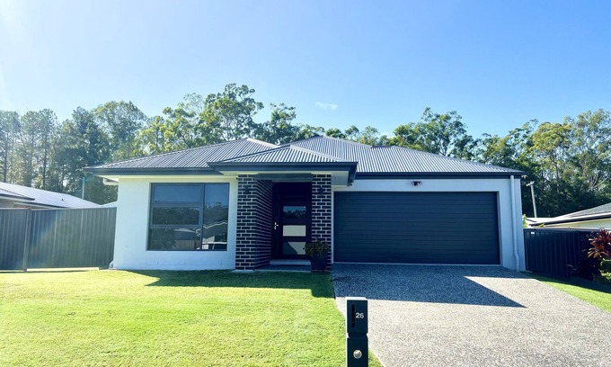 Landsborough Casa | 4 Bedroom Modern Home