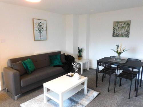 East Kilbride Casa | 4 Bedroom Newly Refurbished Home in East Kilbride