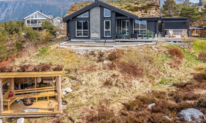 Aure Casa | Bonita casa en Tustna con cocina