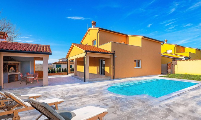 Topid Casa | Impresionante casa en Topid con sauna