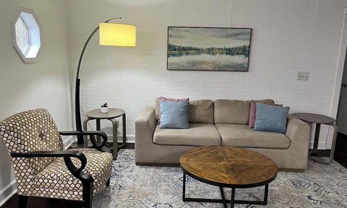 Hopkins Casa | 4-bedroom private house in the country of Eastover