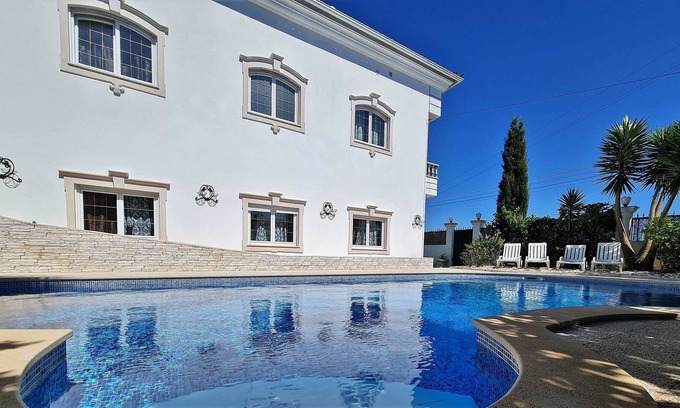 Arnal Casa | 4 Bedroom Residence at Villa5☆ (10-15 Guests)