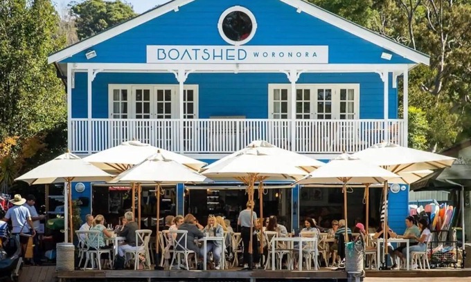 Woronora Apartamento | 4 bedroom riverfront unit above The Boatshed Café.