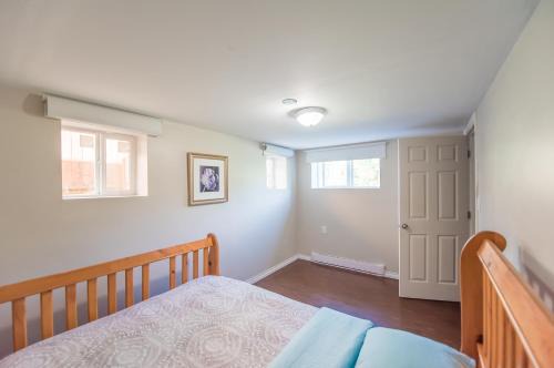 Burnaby Casa | 4 Bedroom Semi-basement Suite in Burnaby Metrotown