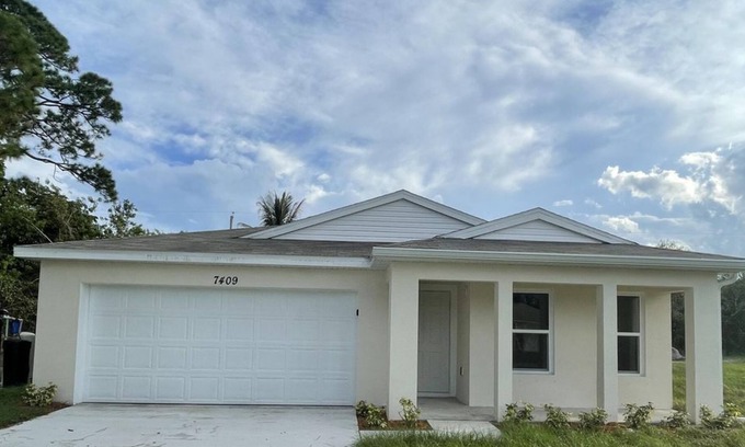Lakewood Park Apartamento | 4 Bedroom Single family 431493 by Houzlet