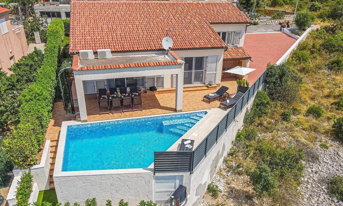 Brodarica Casa | Impresionante casa de 4 dormitorios en.