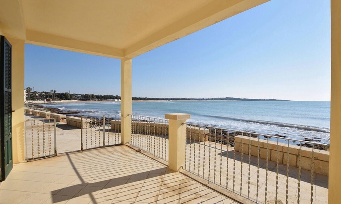 Sampieri Casa | Impresionante casa de 4 dormitorios en.
