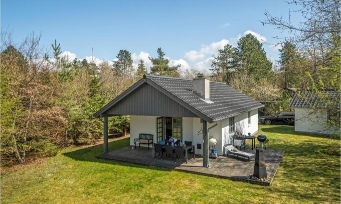 Hoeve Strand Casa | 4 Bedroom Stunning Home In Asnæs