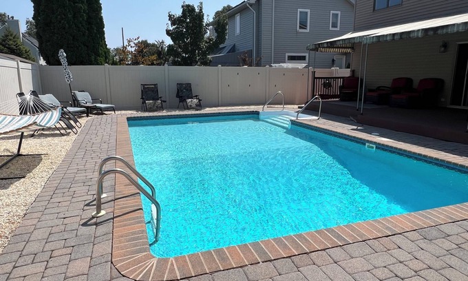 Bay Head Casa | 4 Bedroom, 2.5 Bath with Heated Pool + Hot Tub short walk to beach