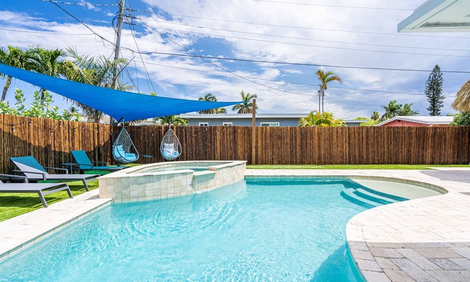 Lighthouse Point Casa | 4-bedroom vacation home just 24 minutes from Las Olas Beach