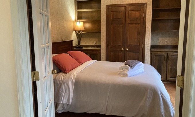 Raleigh Casa | 4-bedroom vacation home 17 minutes from North Carolina State University