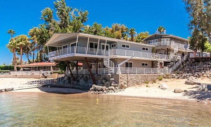 Laughlin Casa | 4-Bedroom Waterfront Bullhead City Home - Near Laughlin Fun!