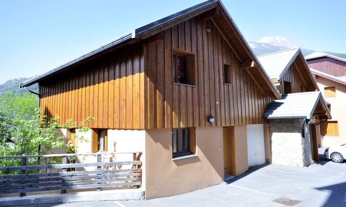 Forville Cabina | Chalet moderno de 4 dormitorios en el sur de los Alpes, en la ciudad más alta de Francia.