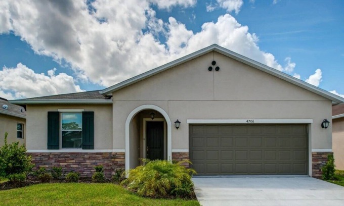 Crystal Cove Casa | 4 Bedrooms/2 Bathrooms/Crystal Cove (4706RR)